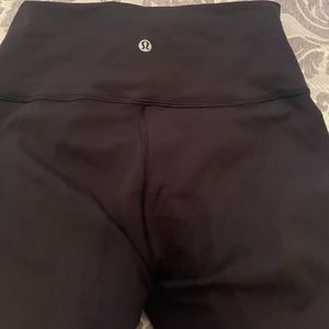 Lululemon Wunder Luxtreme. 25 inches. Size 8